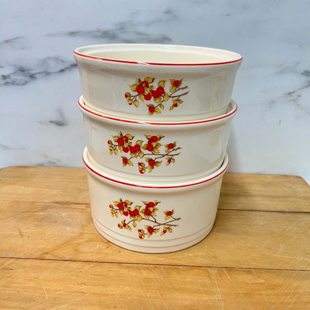 Vintage stacking casserole dishes universal potteries